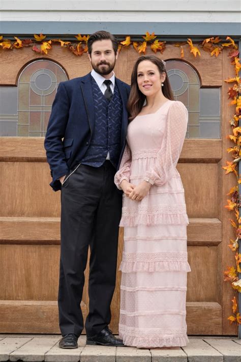 When Calls the Heart season 8 episode 10 spoilers: Wedding .